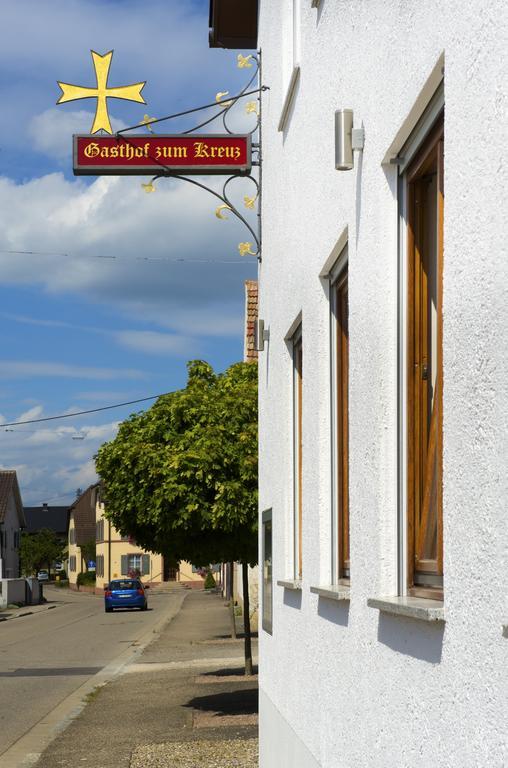 Gasthof Zum Kreuz Hotel Neuenburg am Rhein Bagian luar foto